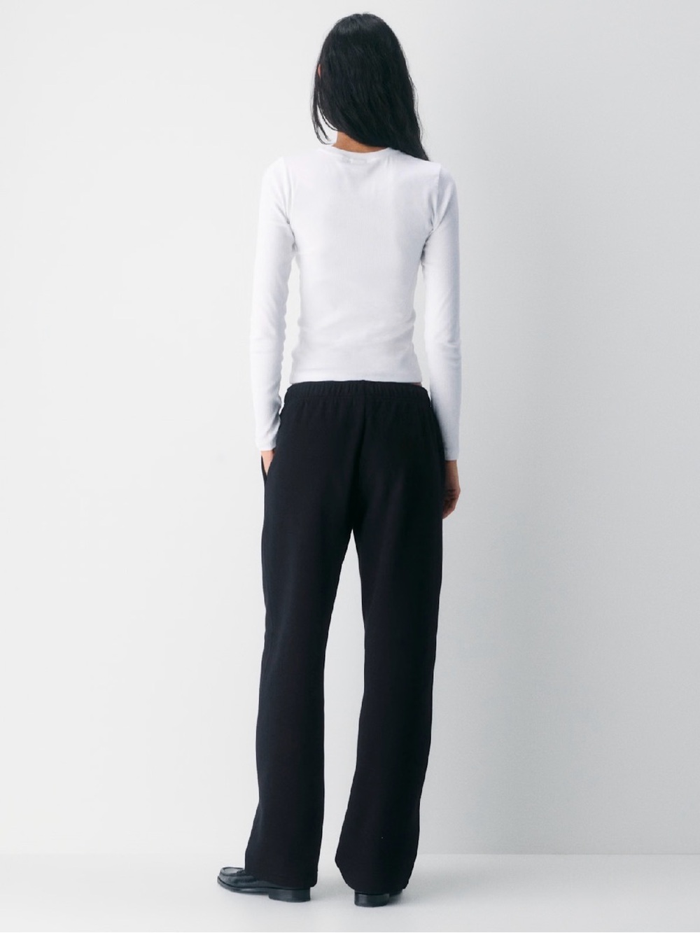 Aritzia Cozy Sweatfleece Mega Straight Sweatpants - Picture 5 of 5